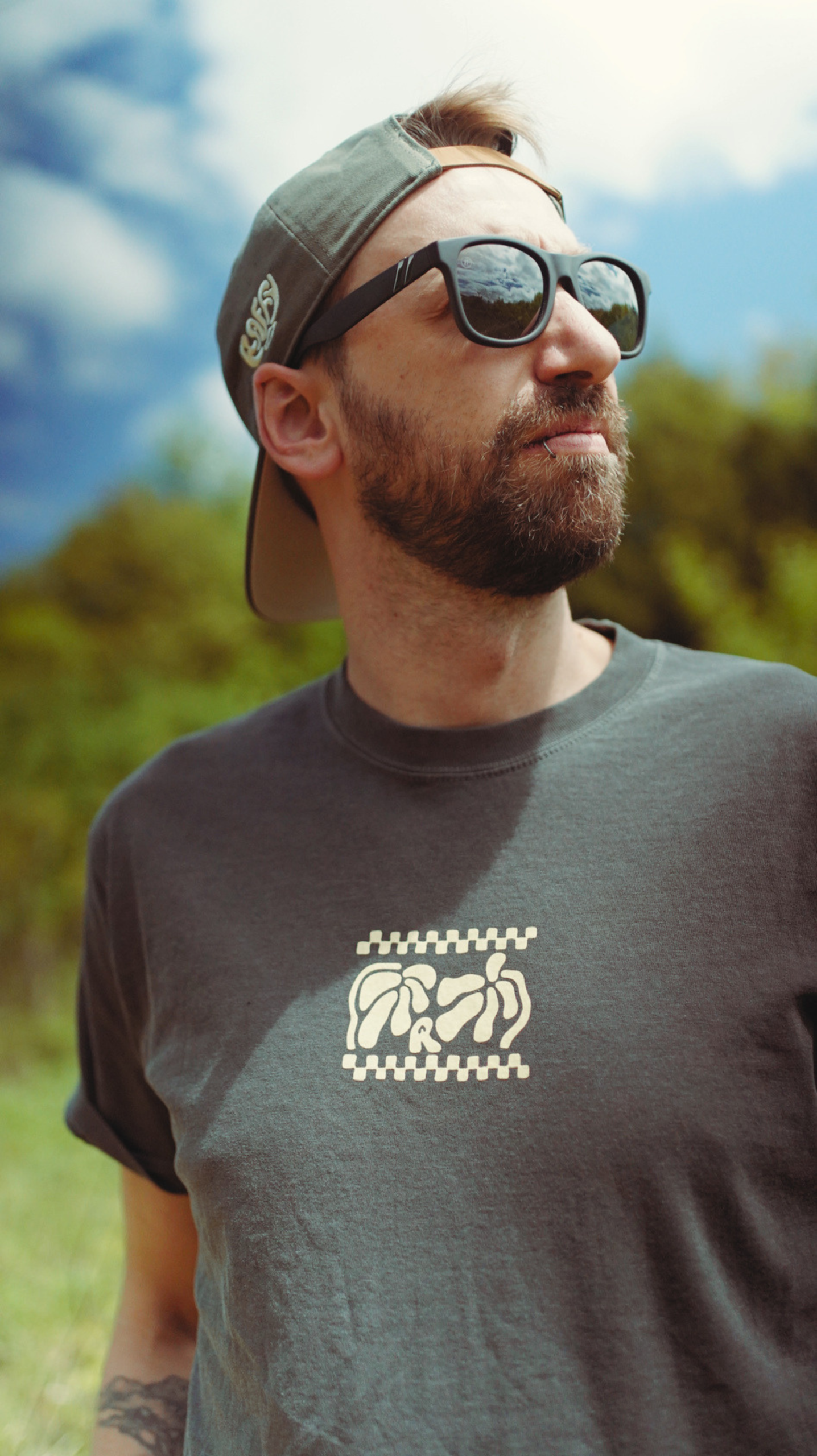 T-Shirt "Raffy" style gris délavé – Image 6